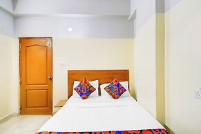 Fabhotel Golden Dreams