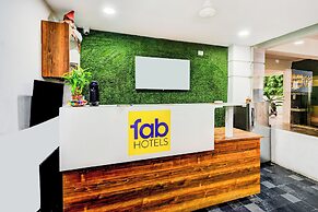 Fabhotel Golden Dreams