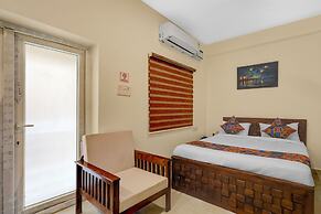 Fabhotel Sejour Royal