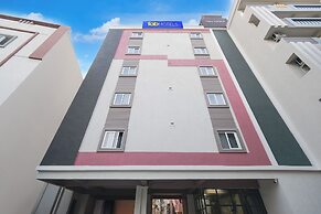 Fabhotel Larana