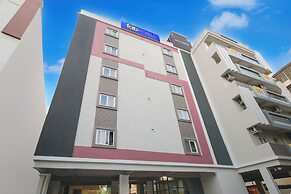 Fabhotel Larana