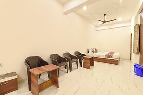 Fabhotel Radhy Sham