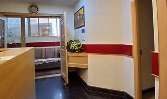 Fabhotel Sri Sai Guru Comforts