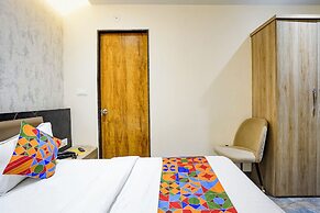 Fabhotel Cosmos Green