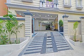 Fabhotel Broholic Stay Inn