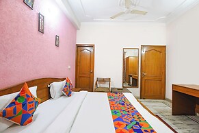 Fabhotel The Paradise