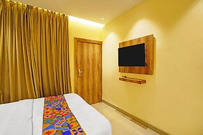 Fabhotel Shri Shubh Palace