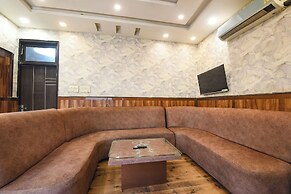 Fabhotel Shiv Palace