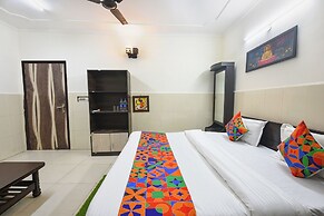 Fabhotel Shiv Palace