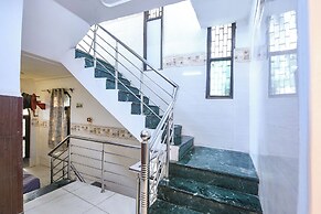 Fabhotel Shiv Palace