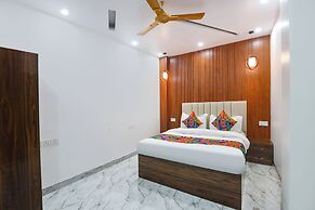Fabhotel The Arrow