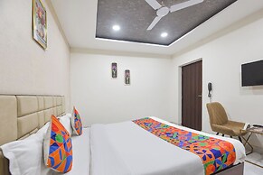 Fabhotel Canal View