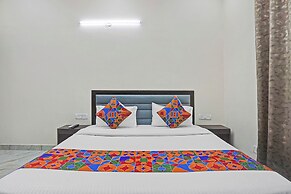 Fabhotel Winsome Inn