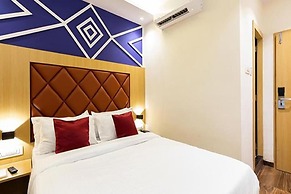 Fabhotel Aarti Residency