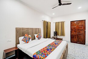 Fabhotel Vista Inn