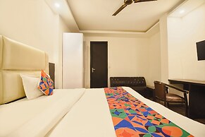 Fabhotel Red Apple