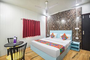 Fabhotel Red Apple