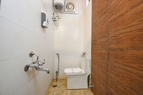 Fabhotel The Rivlet Centre