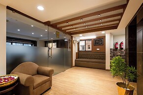 Fabhotel The Rivlet Centre