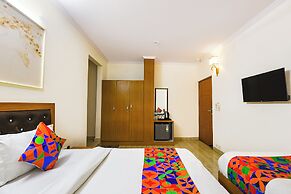 Fabhotel The Rivlet Centre
