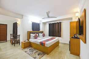 Fabhotel The Rivlet Centre