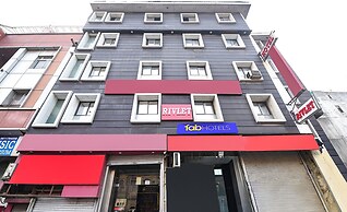 Fabhotel The Rivlet Centre