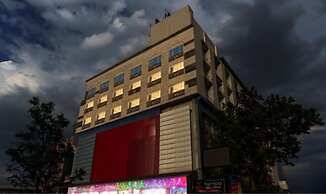 Fabhotel D Grand