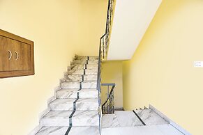 Fabhotel Surya Palace 1