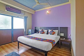 Fabhotel Golden Horizon