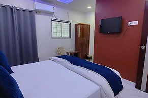 Fabhotel The Royal Inn