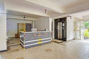 Fabhotel Panchsheel Crown