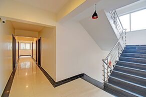 Fabhotel Panchsheel Crown