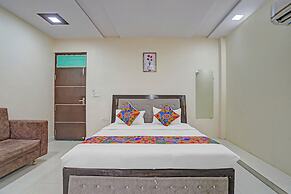 Fabhotel The Taj Majestic