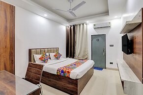 Fabhotel Groom Room