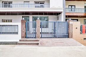 Fabhotel Expo Centre Inn