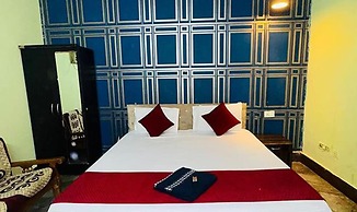 Fabhotel Decent