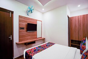 Fabhotel Sk Oak Suites
