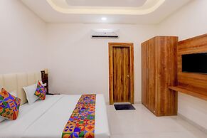 Fabhotel The Elegant