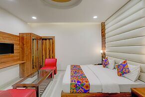 Fabhotel The Elegant