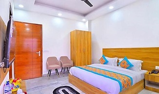 Fabhotel The Param Continental