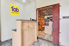 Fabhotel Delight Inn