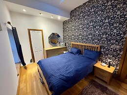 Sleeps 4 - Old Farmhouse - Near Pendle Hill