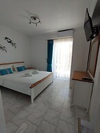 ILIOPOULOS Apartments