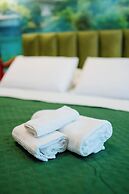 Four Points Suites