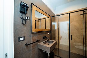 Four Points Suites