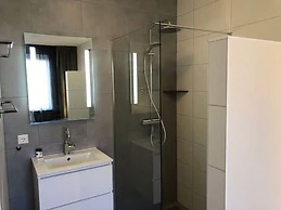 Beautiful Lodge Near Beach