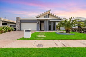Zenhouse Solstice Designer 4-br Executive Retreat