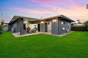 Zenhouse Solstice Designer 4-br Executive Retreat