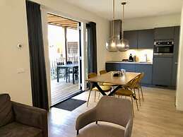 Beautiful Lodge Close to the Beach