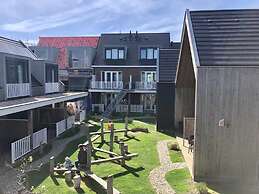 Beautiful Lodge Close to the Beach